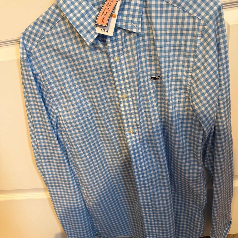 Men’s vineyard vines shirt